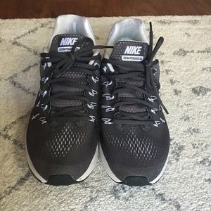 Men's | Nike Zoom Pegasus 33 | Size 10.5